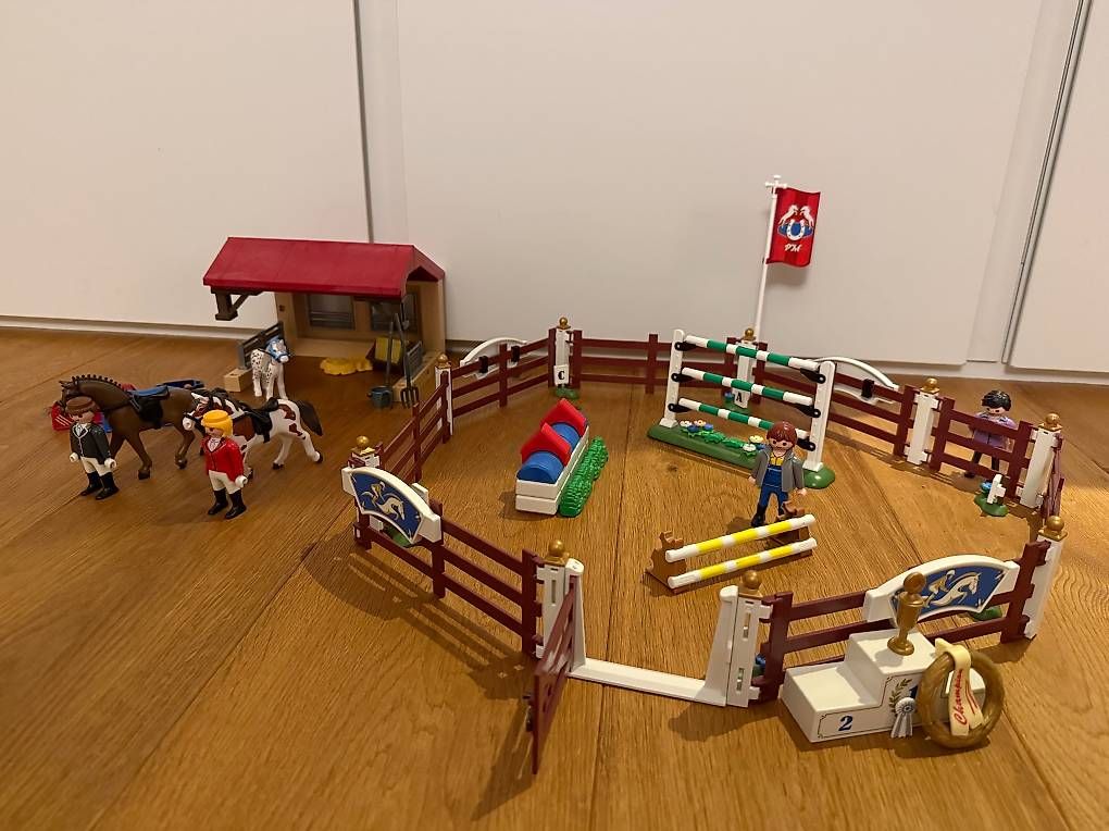 Spielzeuge: Playmobil Reitturnier – Gebraucht aus Kirchlindach von fecop