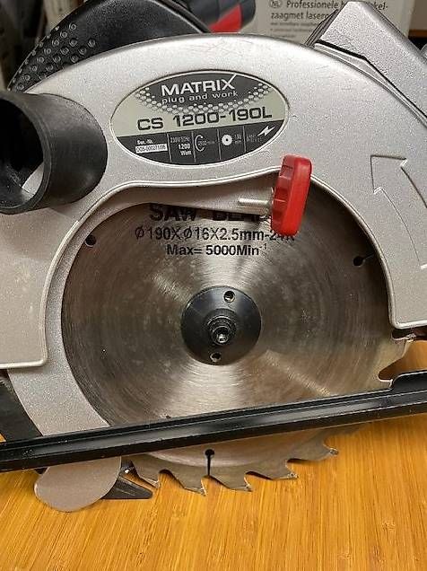 Tutte le macchine: Scie circulaire portative – Usato da Bienne venduto da lolbag 1