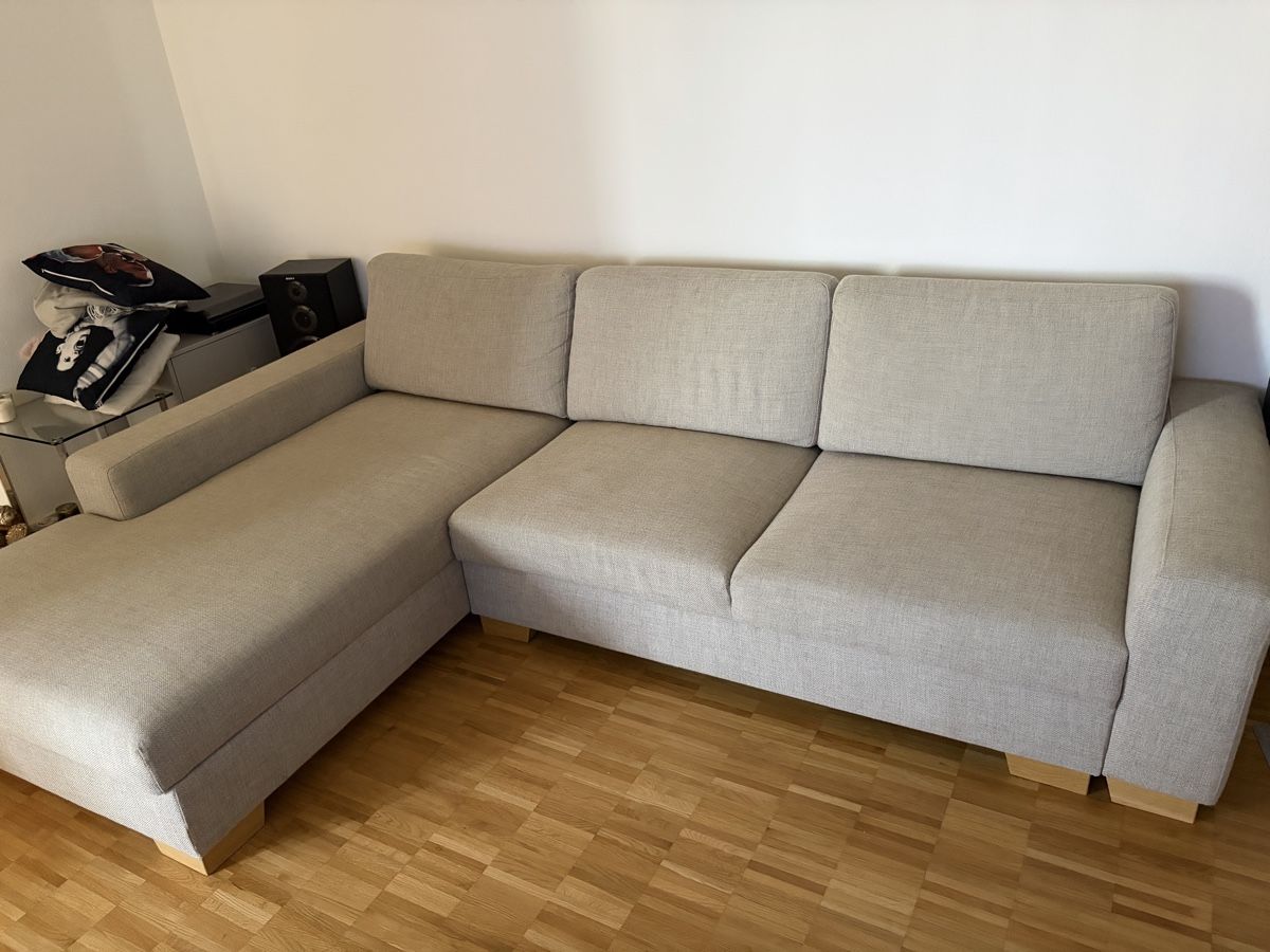 Sofas: Ecksofa in sehr gutem Zustand - Abholung bis Mittwoch – Gebraucht aus Zürich von Babydoll8 3