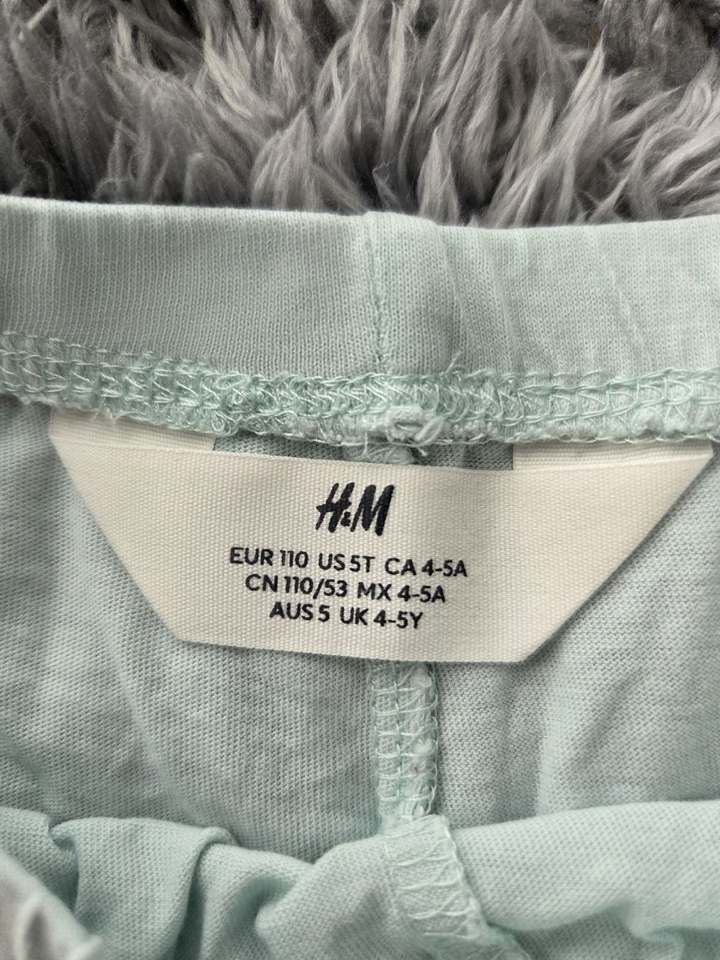 H&M Pantaloni: H&M Mädchen Shorts mintgrün Grösse 110  – Usato da Hüntwangen venduto da ManuM2014 2