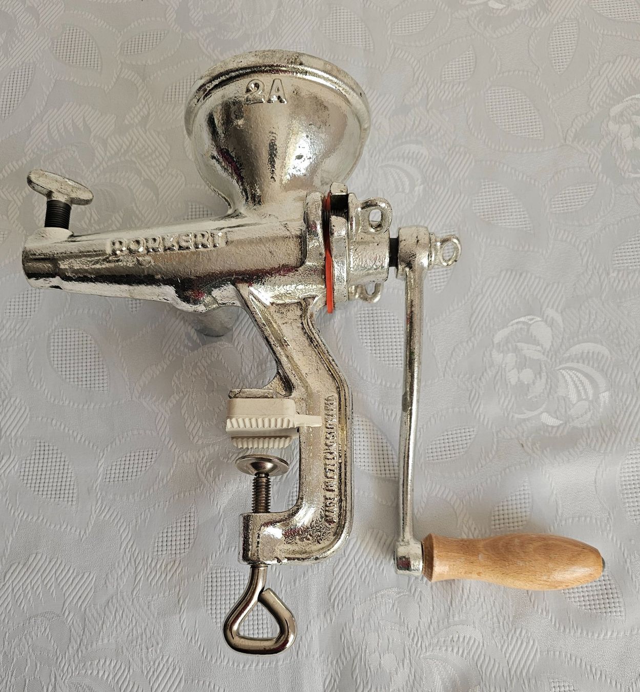 Elettrodomestici da cucina: *Porkert* 2A Fleischwolf/Obstpresse. – Usato da Bronschhofen venduto da David80