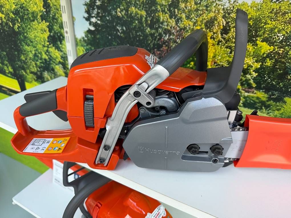 Husqvarna Seghe: HUSQVARNA 550 XP Mark II – Nuovo e nell'imballaggio originale da Tavannes venduto da GarageVuilleumier 1