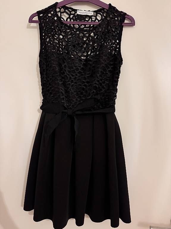 Vestiti: Robe noire élégante Rinascimento / Taille XS – Usato da La Tour de Peilz venduto da Caly21 1