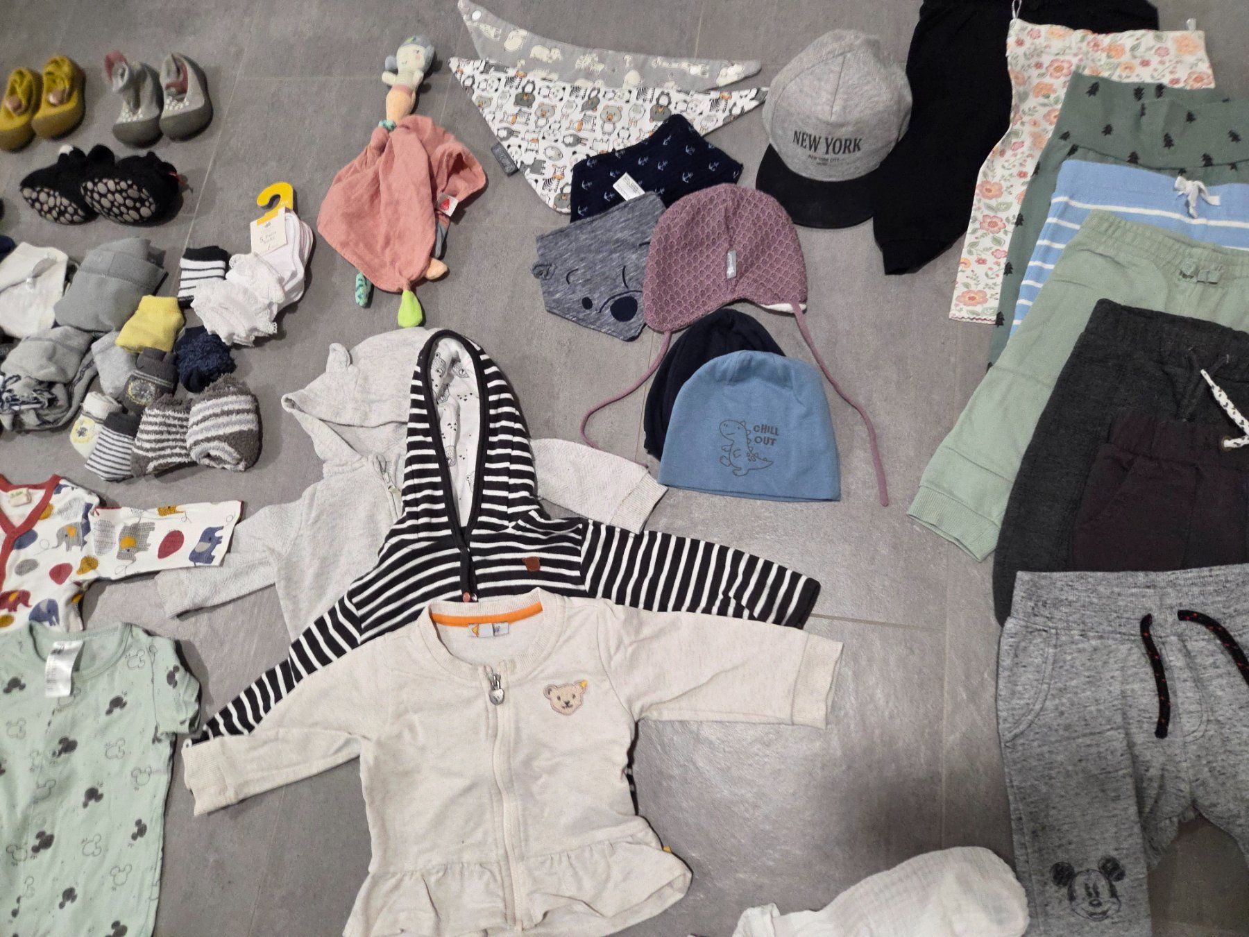 Lotti & Set di vestiti: Kinderkleider Paket Grösse 68 - 74 lang – Usato da Stetten SH venduto da ExtremMIB 6