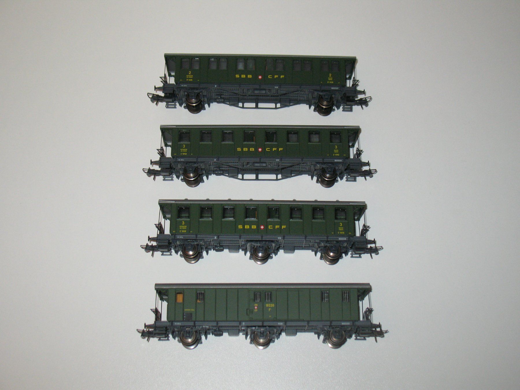 Liliput Modelleisenbahnen: Schweizer "Oldtimerwagen-Set" der SBB in H0=/ Liliput 330506 – Neu (gemäss Beschreibung) aus Ettiswil von Caapraibex 5