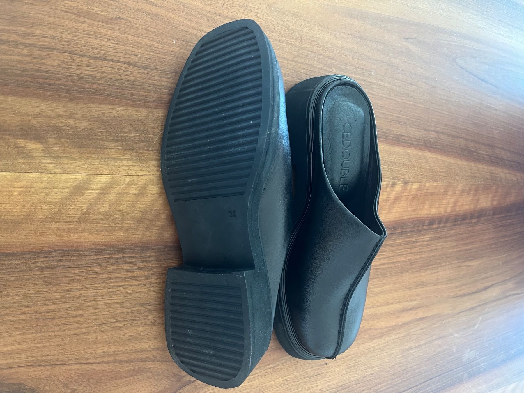 Scarpe da uomo: Schwarze Mules, Clogs Grösse 38, neuwertig – Nuovo (secondo la descrizione) da Zürich venduto da lale25 2