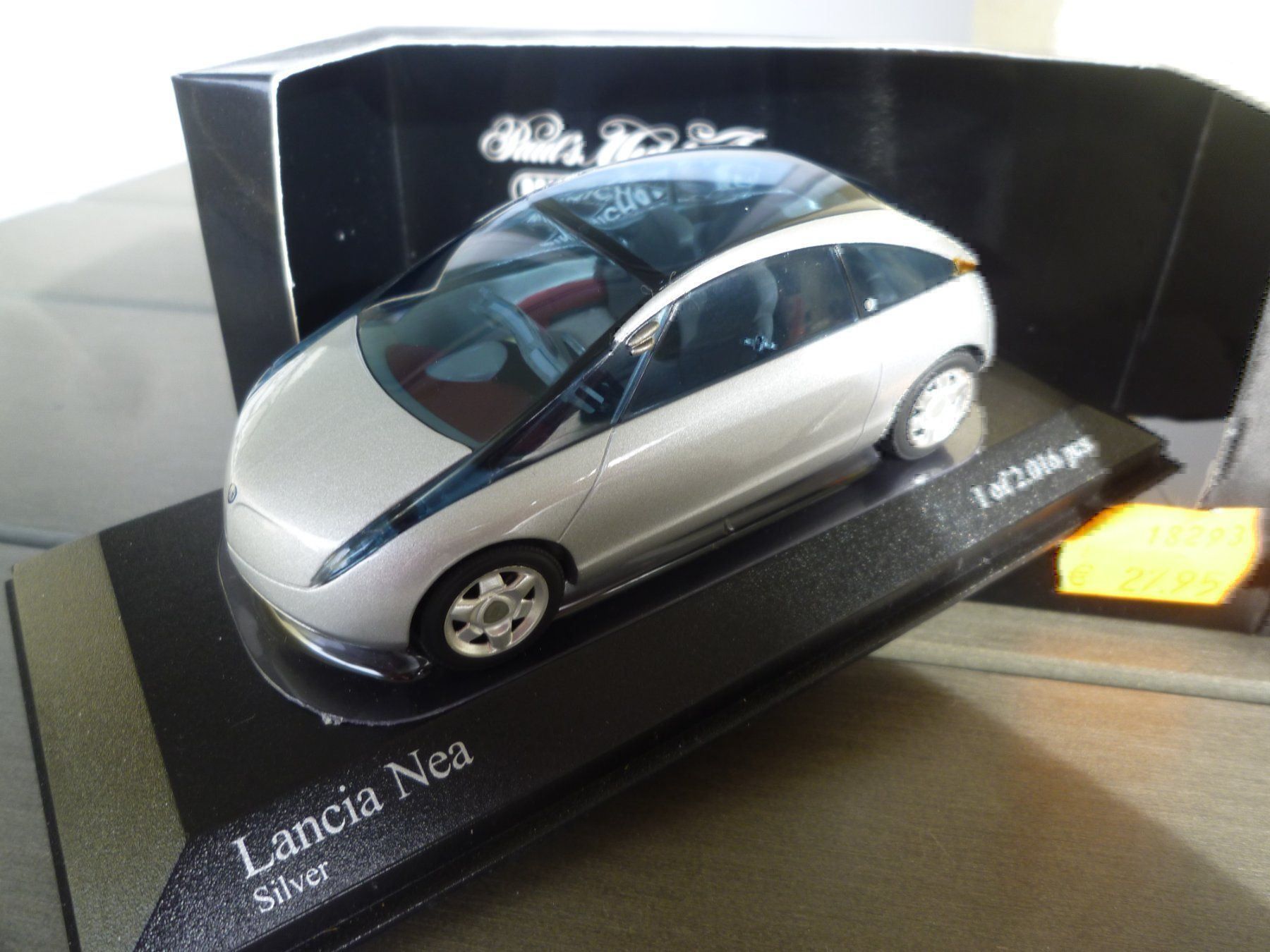 Lancia Modellini d'auto: Lancia Nea (2001) – Nuovo e nell'imballaggio originale da Flawil venduto da Imperiosud 1