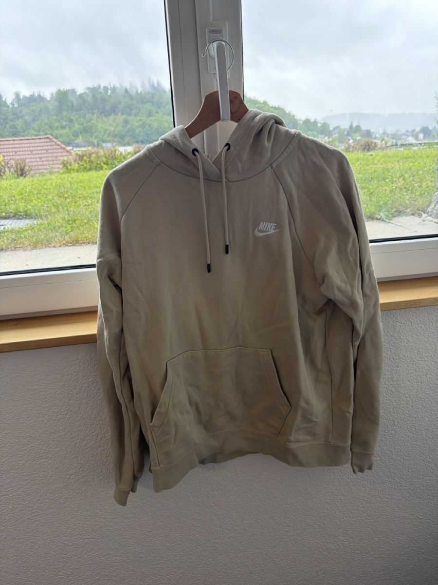 Nike Maglioni & Felpe: Hoodie Nike Gr. L – Usato da Oftringen venduto da LikeiT