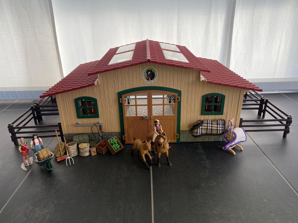  Schleich Pferdehof (Gebraucht) in Wohlen b. Bern für CHF 60 – mit Illustration 