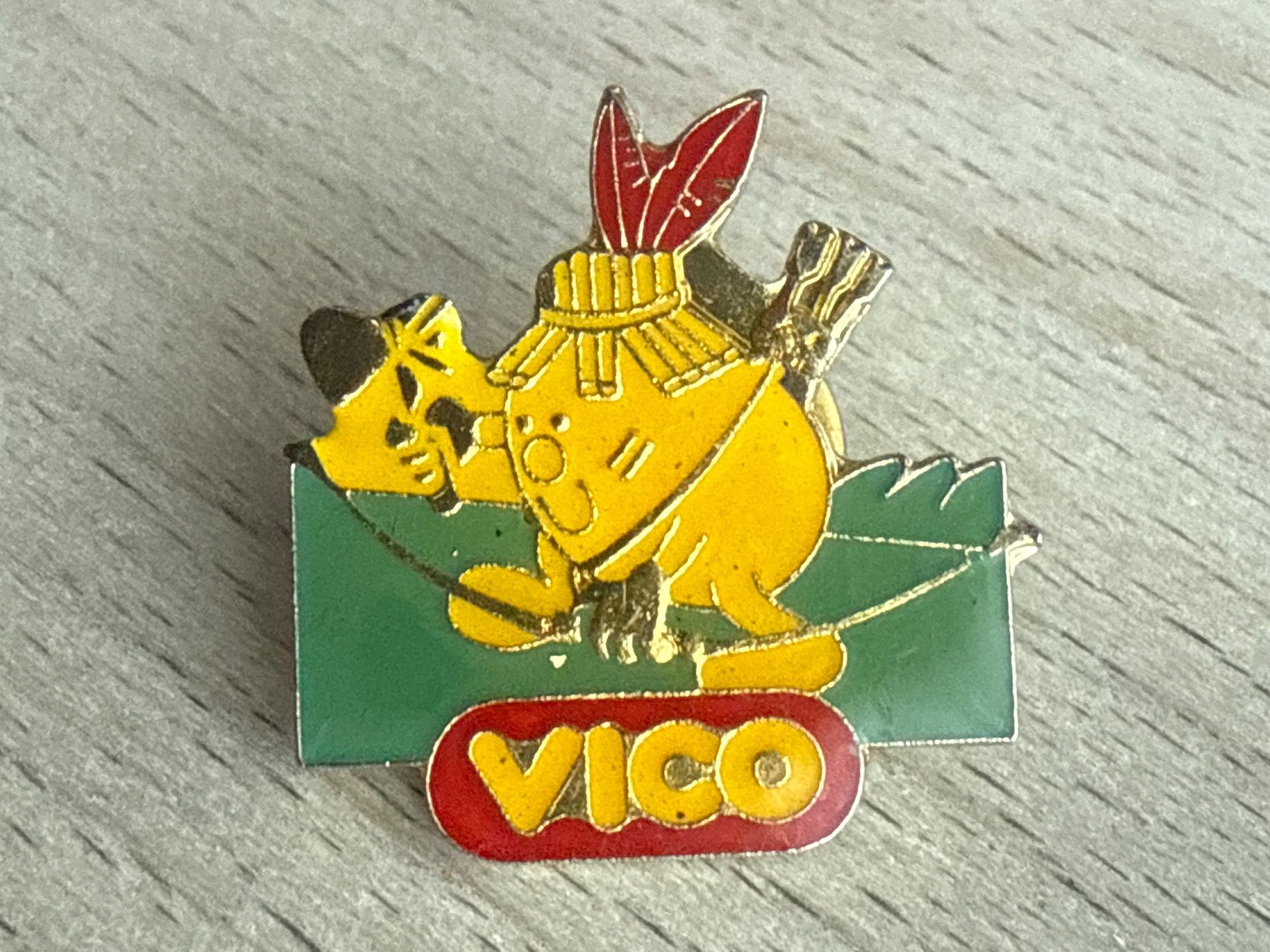Plaketten & Abzeichen: Pin VICO – Gebraucht aus Glattbrugg von Schweigmatt