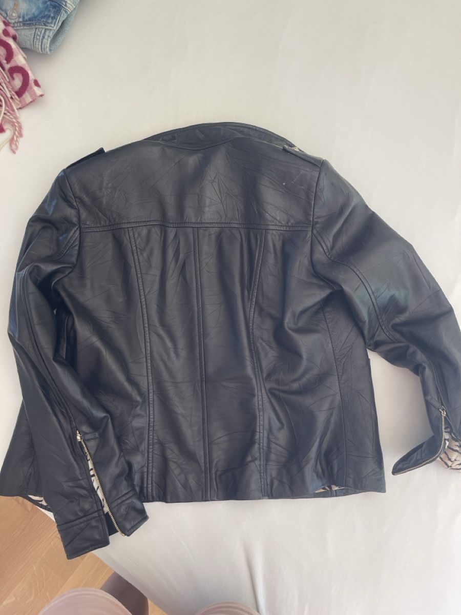 Escada Giacche: Escada Lederjacke schwarz mit Seidenfutter Grösse 40 – Usato da Wädenswil venduto da pri_myd7 5