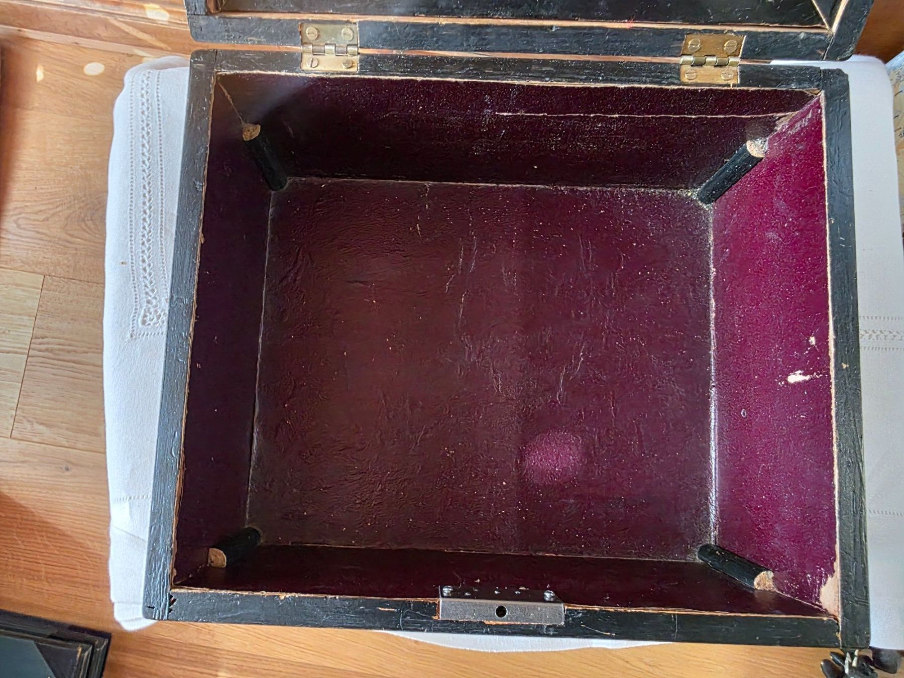 Dosen: antike Holz Truhe Schatulle mit Bilderrahmen Inside – Gebraucht aus Walterswil BE von Lonitti 6