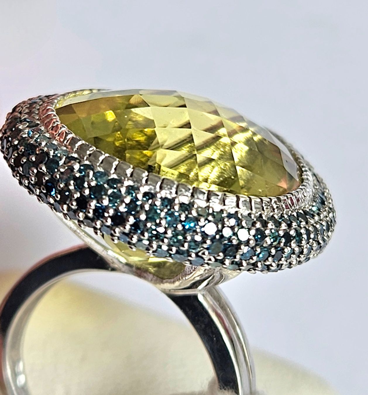 Anelli: Edelstein Fingering mit blauen Diamanten – Nuovo (secondo la descrizione) da Zürich venduto da adriben 6
