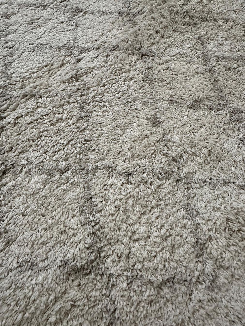 Tappeti: Off White Rug  / Cremefaberner Teppich 2,4m x 1,5m – Usato da Cham venduto da vgu_zgb7 3