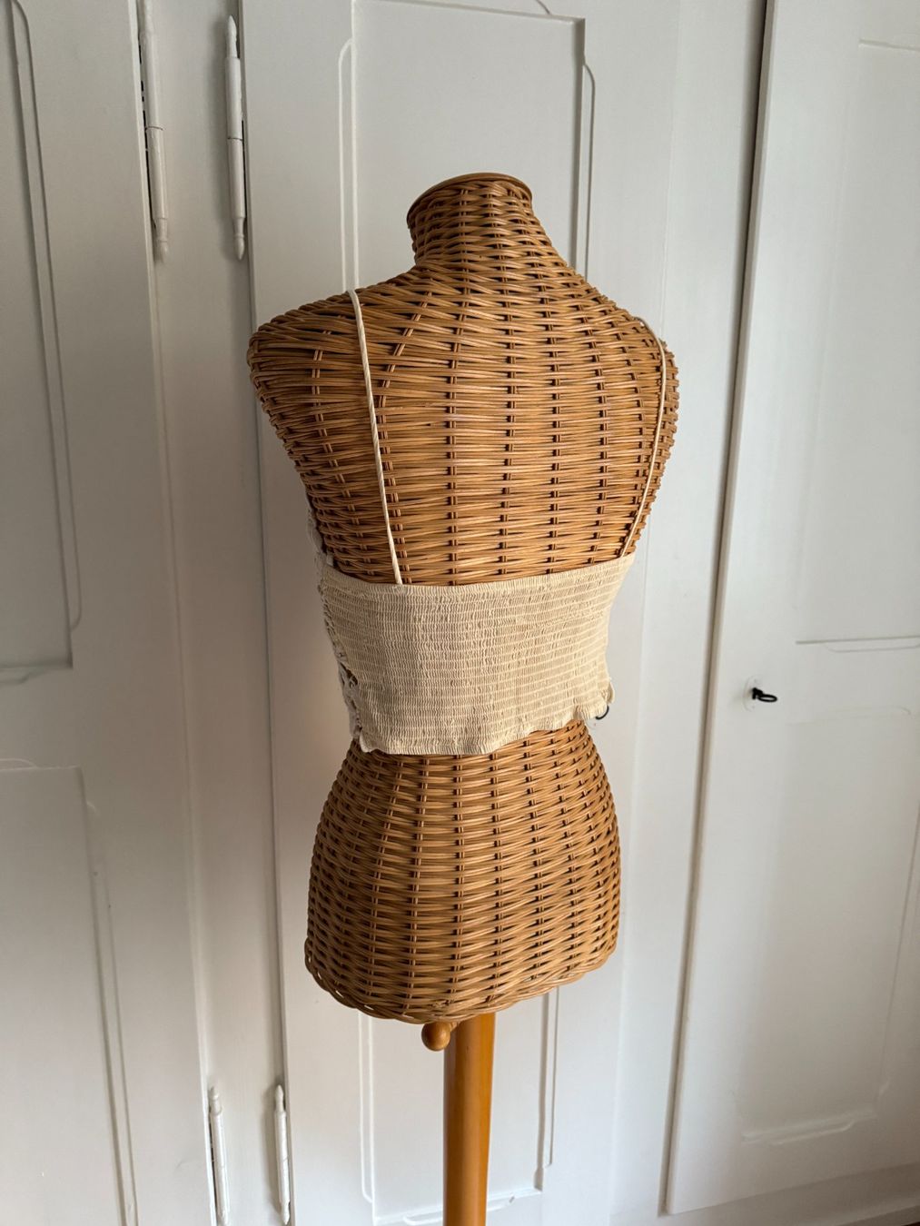 Tops: Cropped Spitzentop beige S – Gebraucht aus Zürich von Diazaio 2