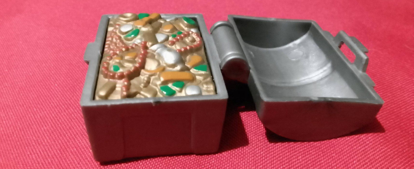 Giocattoli: Plastic mini Treasure chest toy – Usato da Le Locle venduto da Nidaime_Tackle 4