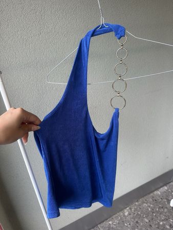 Schönes blaues Halterneck Oberteil