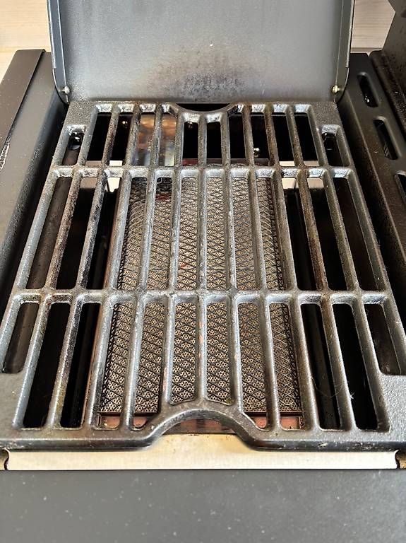 Grills: Gasgrill Falcon mit Sizzle Zone und Heckbrenner – Gebraucht aus Leissigen von kph811 2