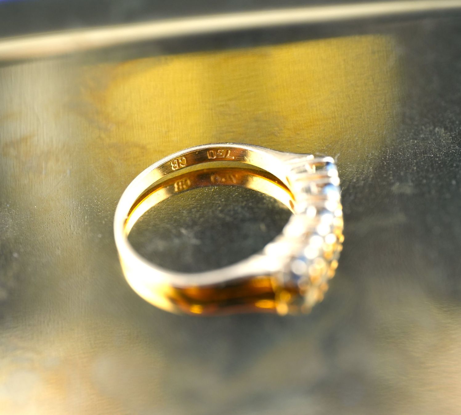 Ringe: Goldring 18K mit 5 Saphir Steinen – Gebraucht aus Basel von Vip24 5