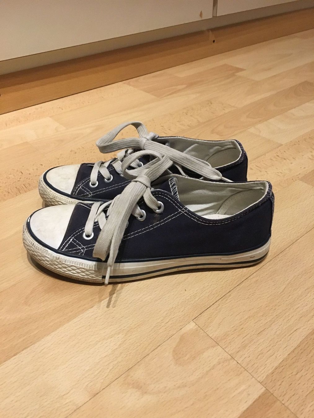 Scarpe per ragazzi: Sneakers / Schuhe Grösse 34 – Usato da Uetendorf venduto da Gar_9pvy 1