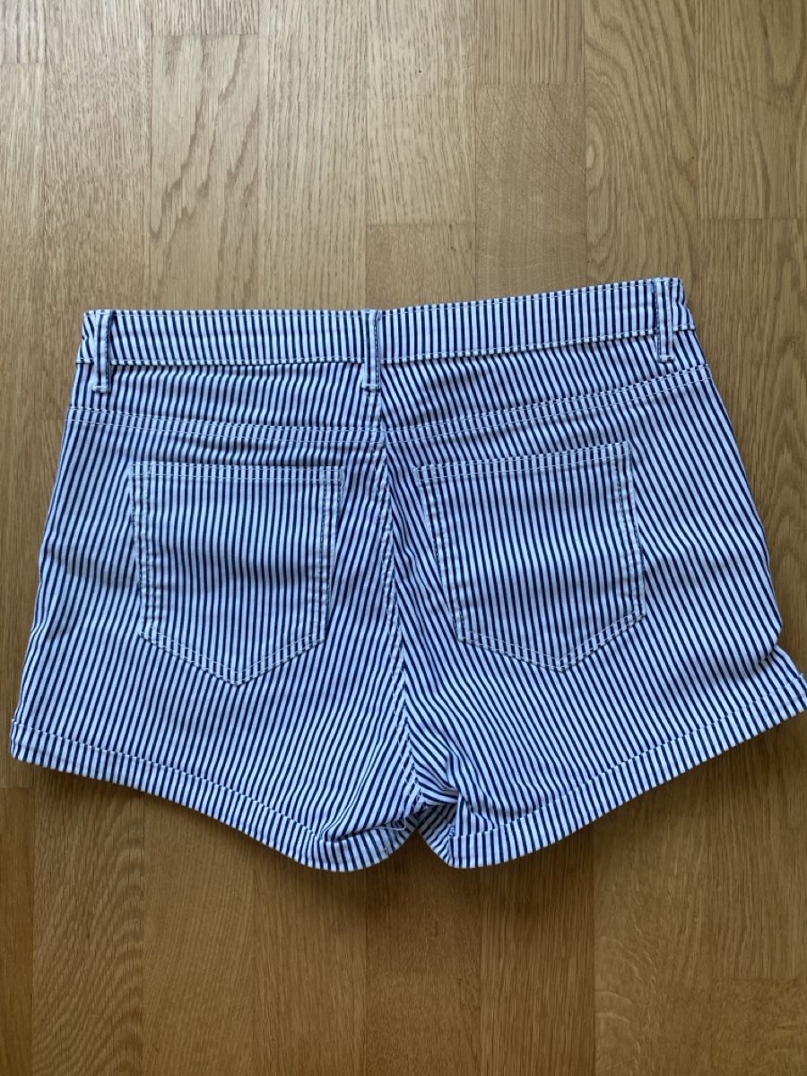 H&M Pantaloni: Joli short H&M 🎉 – Usato da Villeret venduto da Laloer22 3