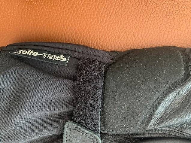 Gants & mitaines : IXS Damen Motorrad Handschuhe – D'occasion à Nussbaumen AG par pmeister123 4