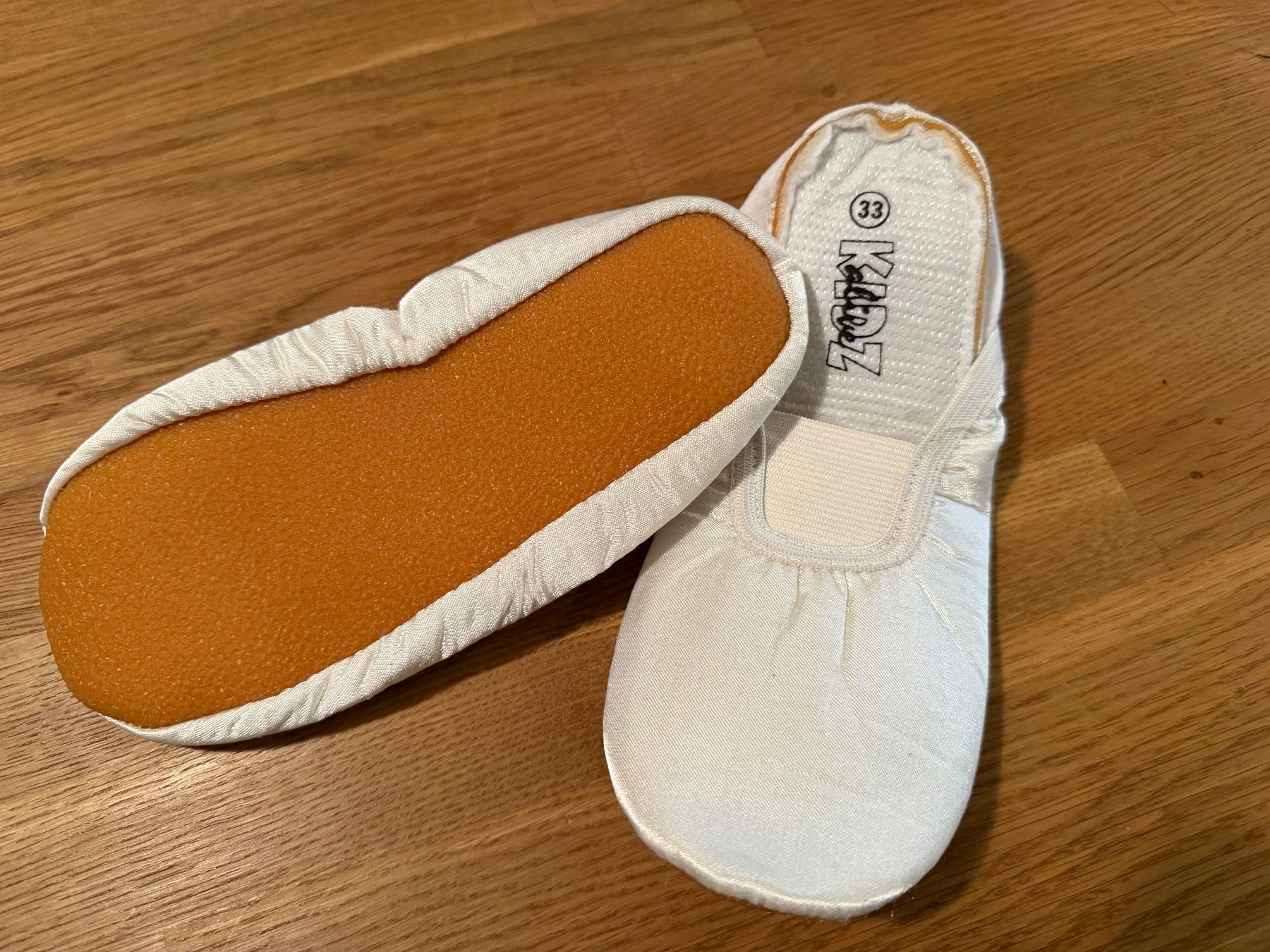 Scarpe per ragazze: Neue Kidz Hausschuhe Grösse 33 – Nuovo e nell'imballaggio originale da Bettlach venduto da Tradenet100 2