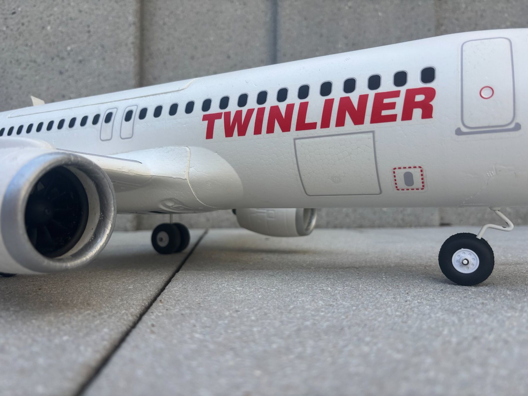 Modellismo RC: Modellflugzeug RC Twinliner – Usato da Wolfhausen venduto da 11Samuel86 3