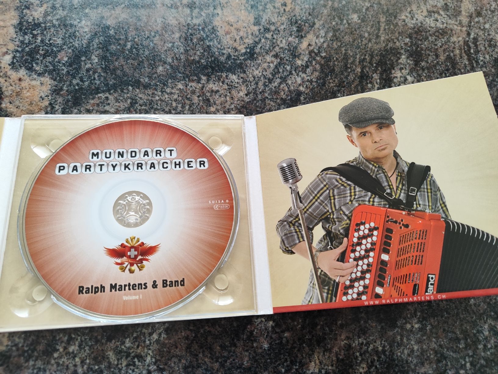 CD: CD, Partykracher Mundart,  – Usato da Madiswil venduto da marmotte63 1