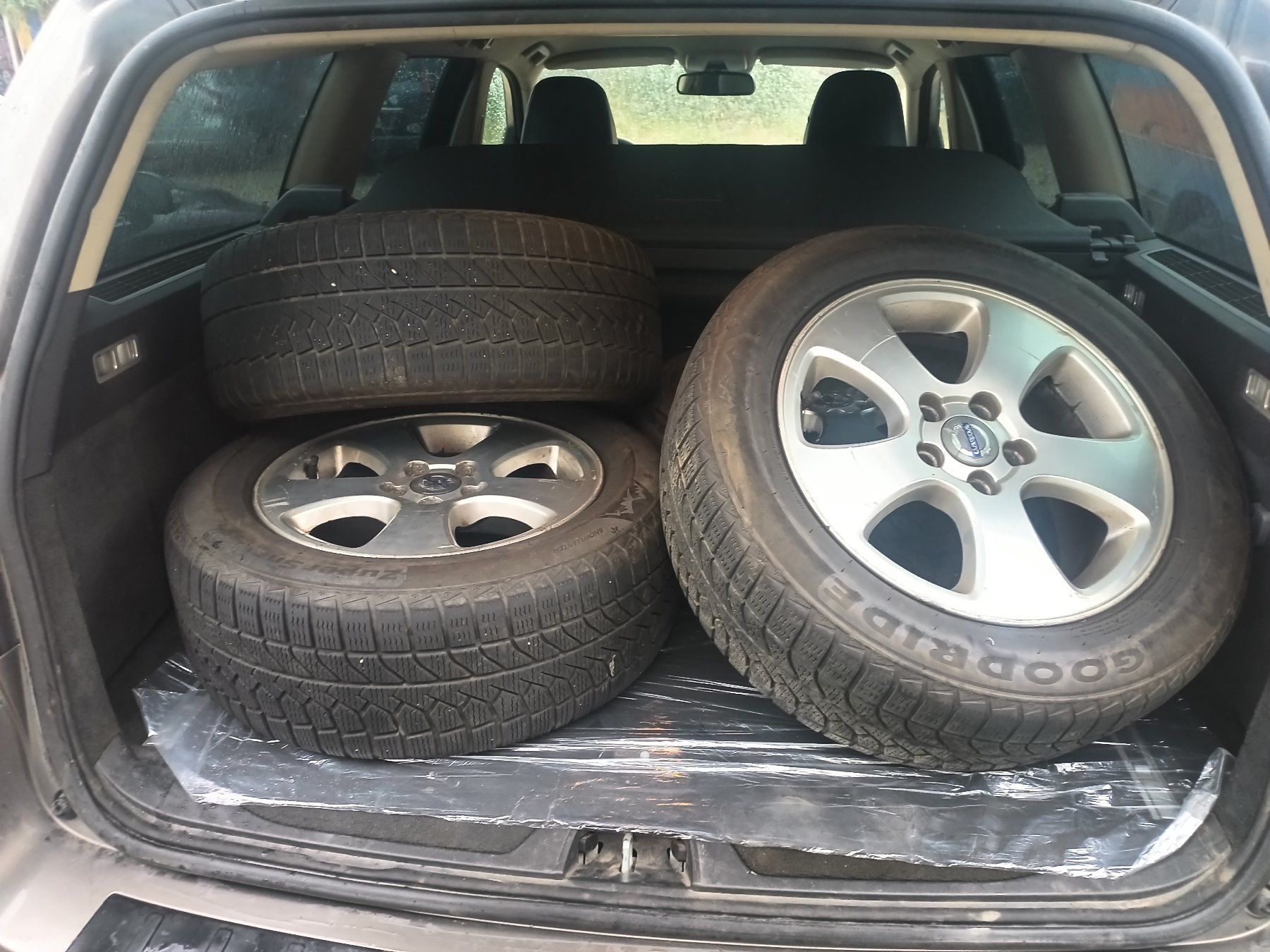 Volvo Automobili: Volvo V70 III D5 – Usato da Biel/Bienne venduto da Deutz6206A 9