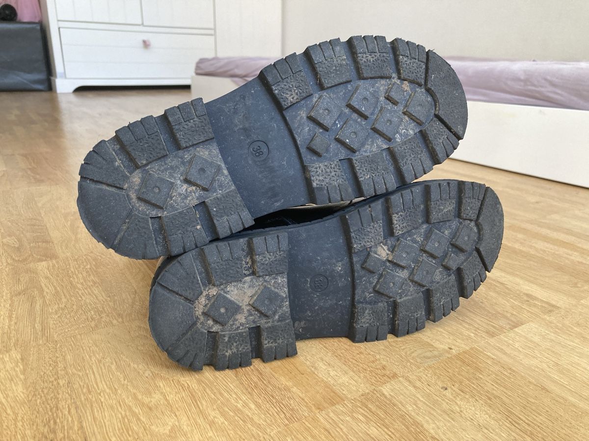 Scarpe per ragazze: Wednesday Stiefel Grösse 38 – Usato da Zürich venduto da Retrogirl 4