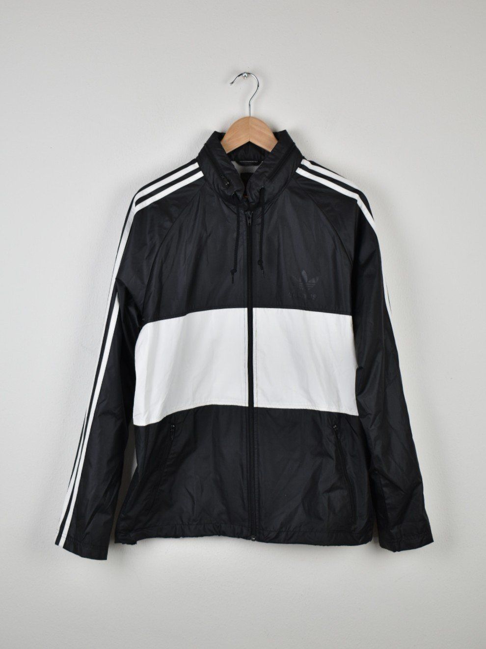 Adidas Jacken: Adidas Windjacke Gr.M, neuwertig – Neu (gemäss Beschreibung) aus Nürensdorf von 2ND_STORY