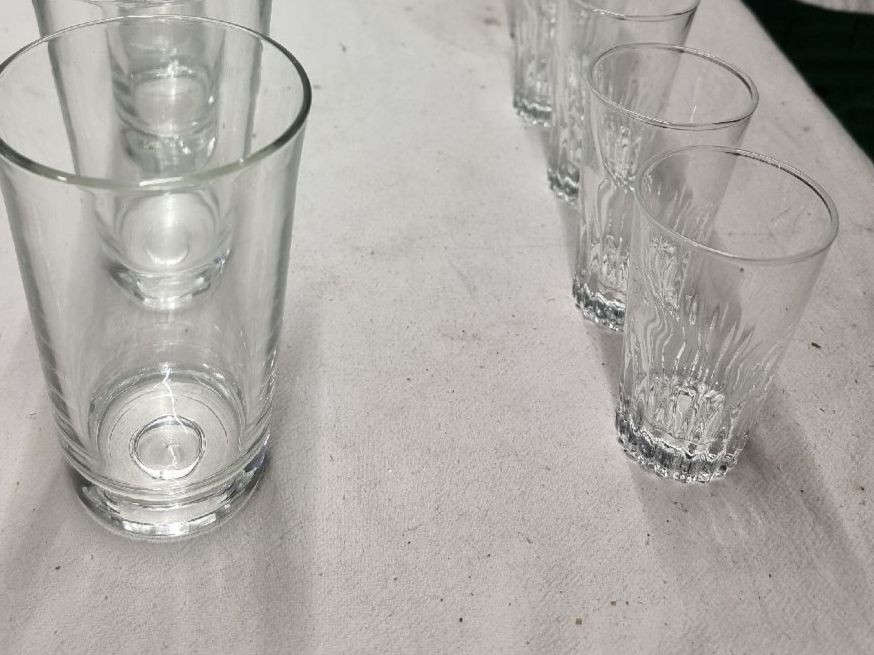 Bicchieri: Gläser vers. Art – Usato da Zürich venduto da Pinogaudio 6