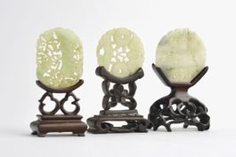 Magnifique Ensemble de 3 plaques jade sculpté