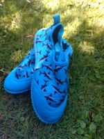 Badeschuhe blau mit Haifisch Motiv Grösse 28 Antirutsch