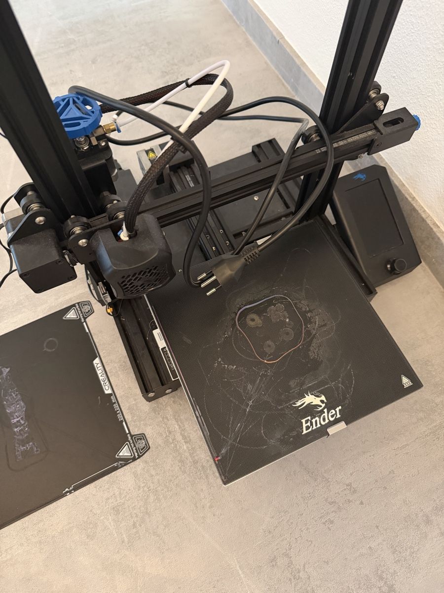 3D Drucker: Ender 3 v2 3D-Drucker – Gebraucht aus Basel von NiNi101 2