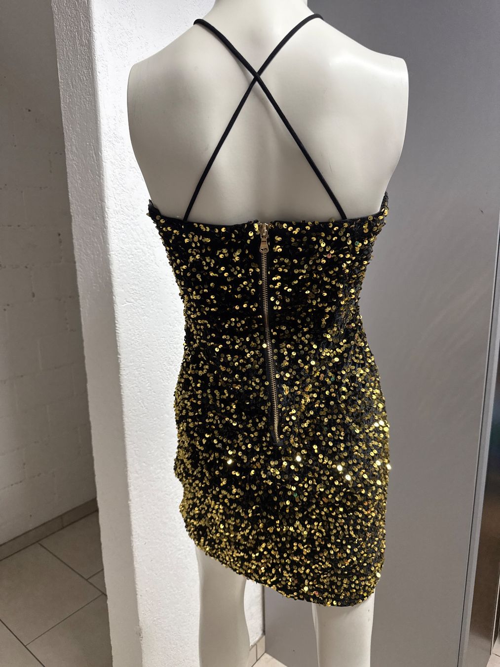 Vestiti & Gonne: KLEID gr S – Usato da Birr venduto da WalkyriaM 1