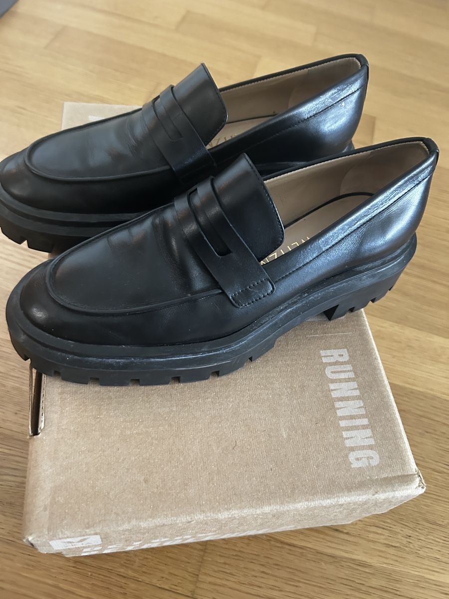 Stuart Weitzman Scarpe da donna: Stuart weitzman leather loafers size 35 – Usato da Zug venduto da day_9ph6 1