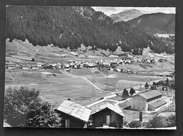 Tinizong mit Kraftwerk-zentrale des Marmorerawerkes