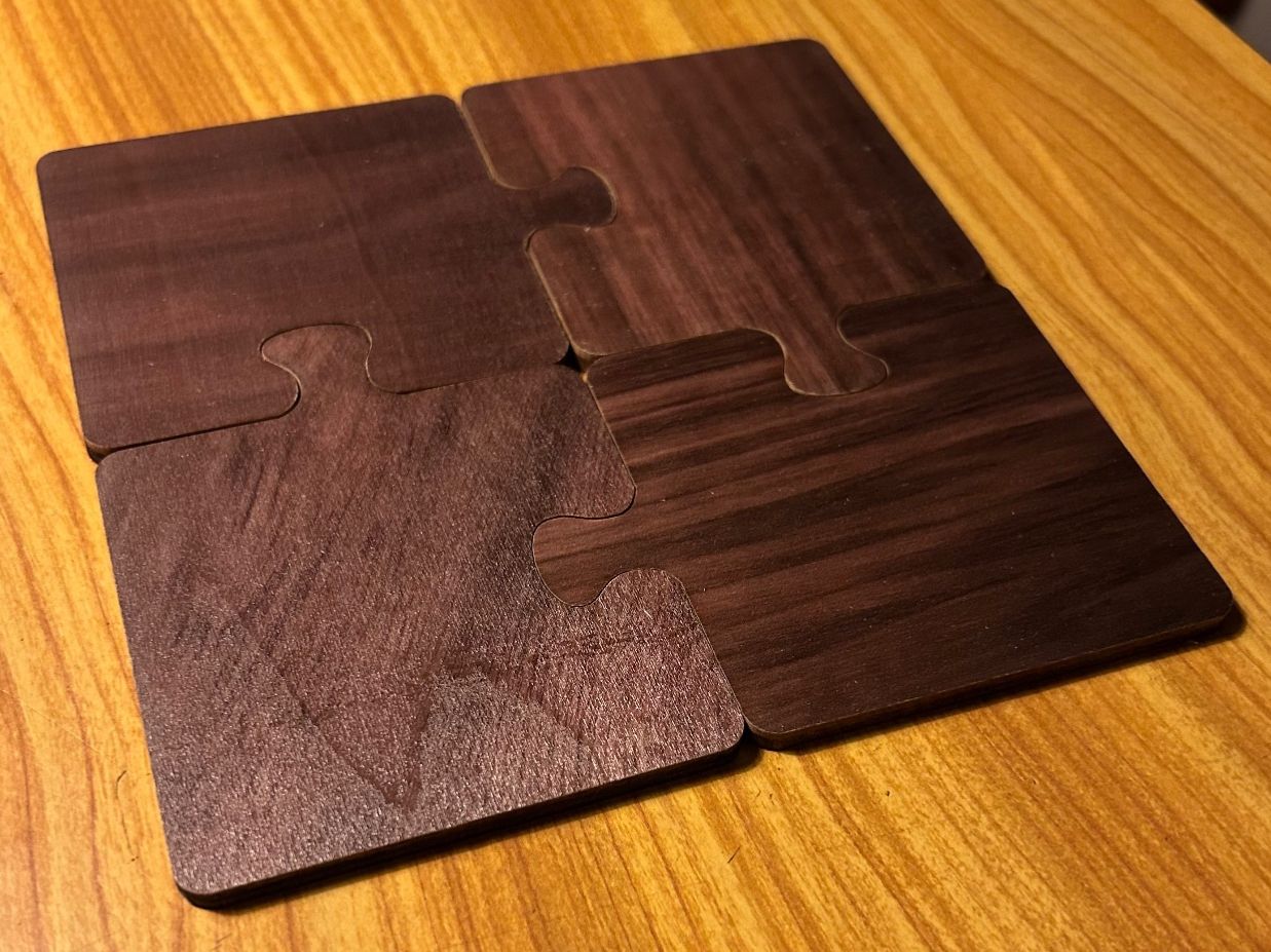 Sottobicchieri: Untersetzer Puzzle Holz Coaster 4er Set – Nuovo e nell'imballaggio originale da Steffisburg venduto da smocky17 1
