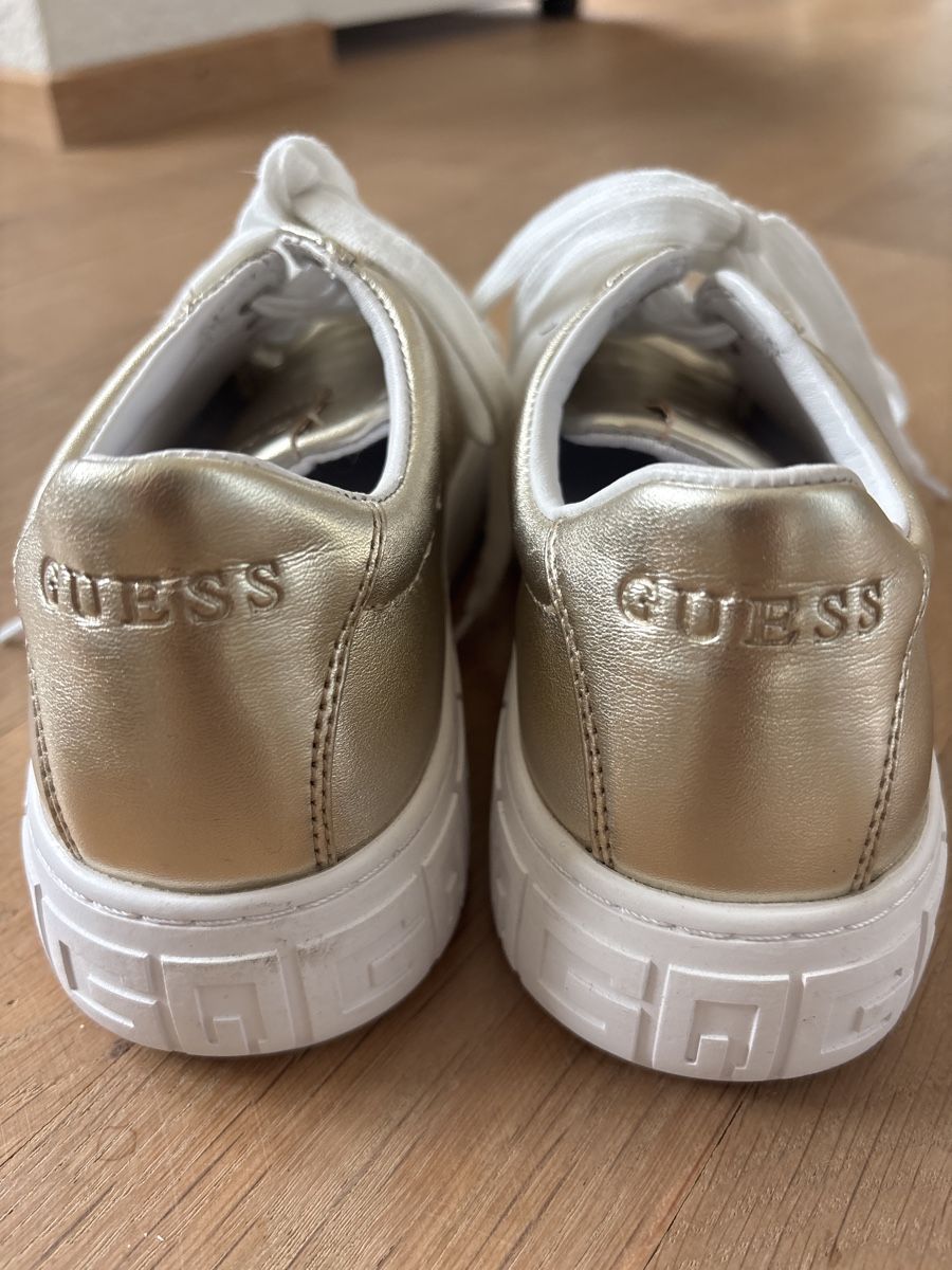 Guess Scarpe da donna: Guess Sneaker Grösse 36 – Nuovo (secondo la descrizione) da Sempach venduto da Regi3 2