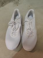 Nike Laufschuhe weiss Grösse 43 neu