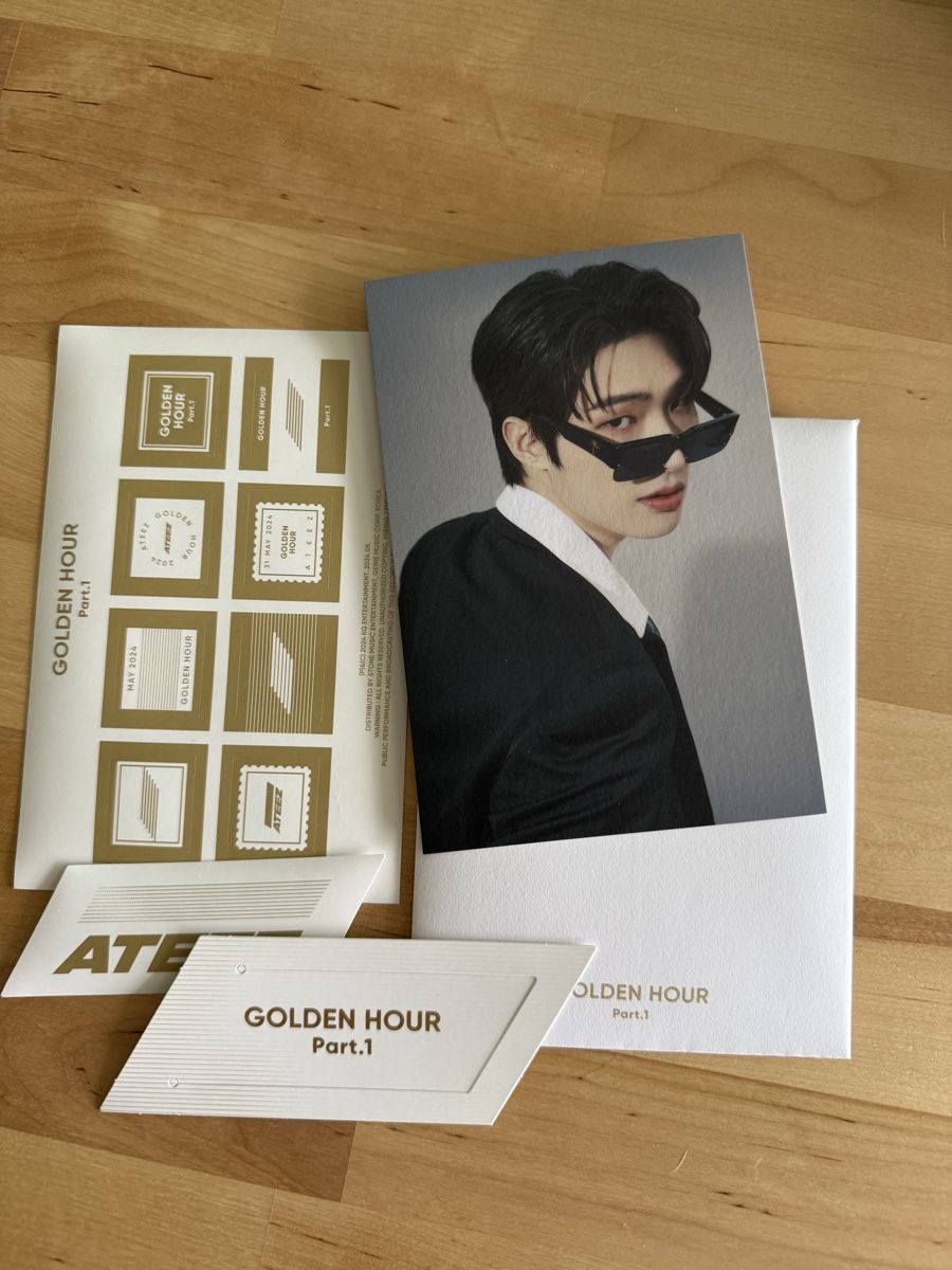 Tutti i DVDs: ATEEZ - Golden Hour Part.1 - WORK TO LIVE VER. – Nuovo (secondo la descrizione) da Castel San Pietro venduto da NaBi-7 4