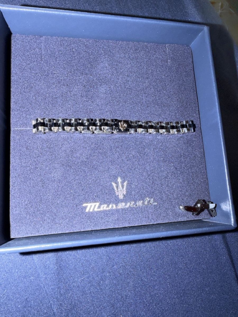 Bracciali & Braccialetti: Bracelet Maserati  – Nuovo (secondo la descrizione) da vissoie venduto da nel_65xr