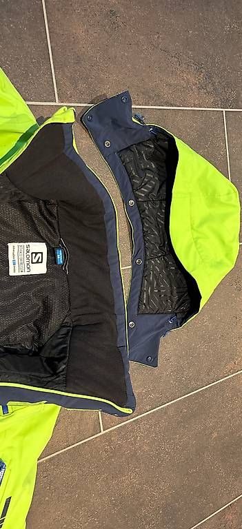 Salomon Anzüge: Salomon Skijacke mit Hose – Gebraucht aus Aeschi b. Spiez von Oberland_beo 1