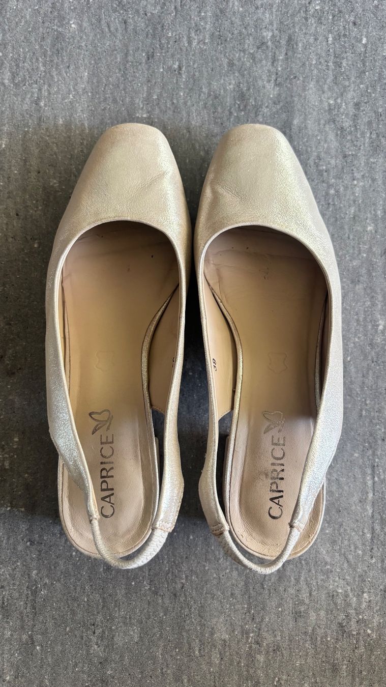 Scarpe da donna: Damenschuhe Caprice Grösse 39 perlfarbig – Nuovo (secondo la descrizione) da Worb venduto da jon_8wpq