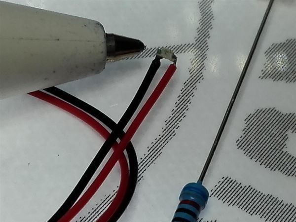 Componenti elettronici: LED SMD 0603 verkabelt, rot – Nuovo (secondo la descrizione) da Luzern venduto da Salefactory 2