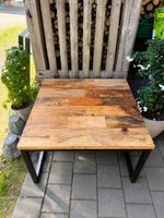 Tisch aus Massivholz
