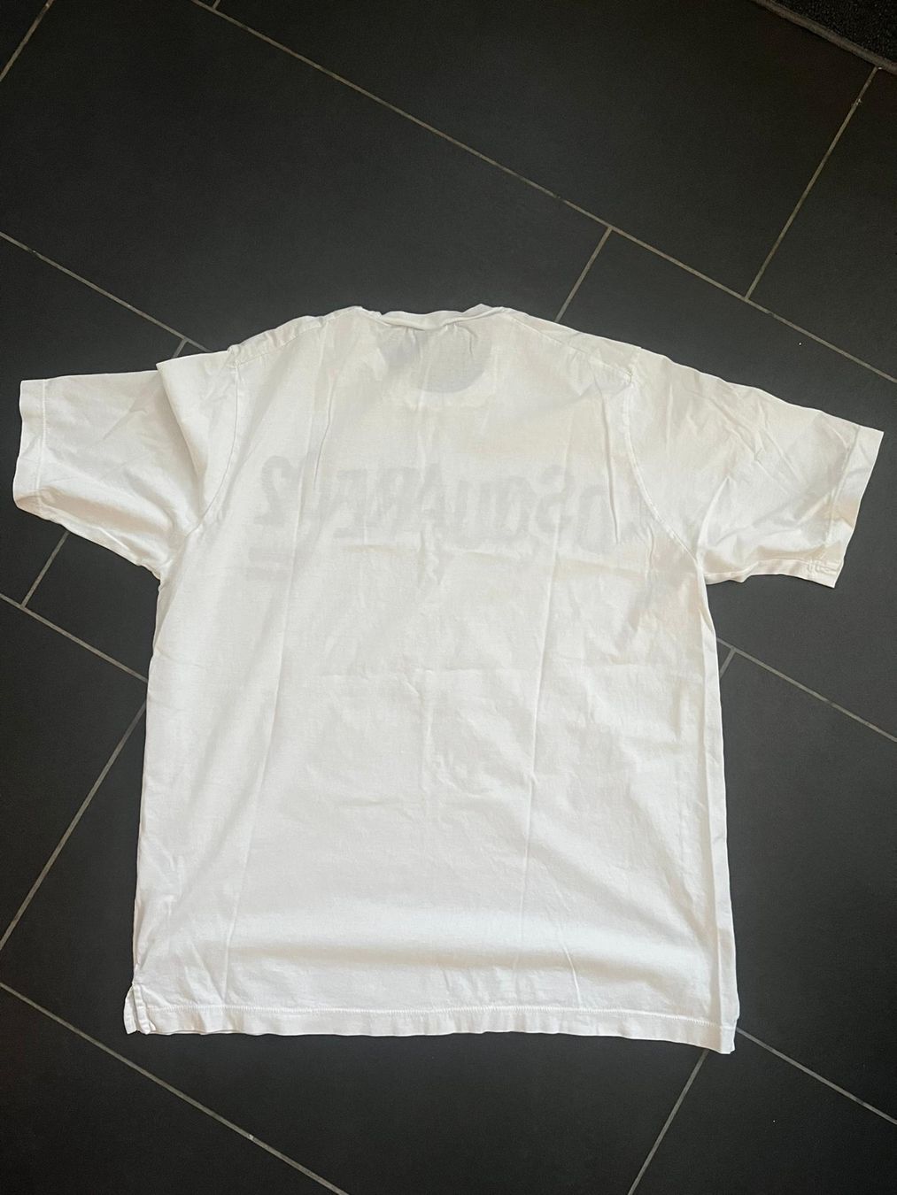 Dsquared2 T-shirt: Weisses Dsquared T-Shirt – Usato da Wetzikon ZH venduto da P__tt5 1