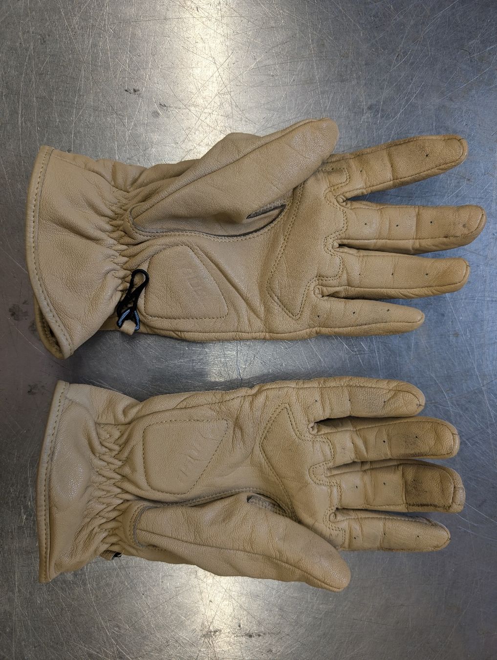 Gants & mitaines : Motorradhandschuhe Leder beige Grösse 11 – D'occasion à Galgenen par Mattthemad 1
